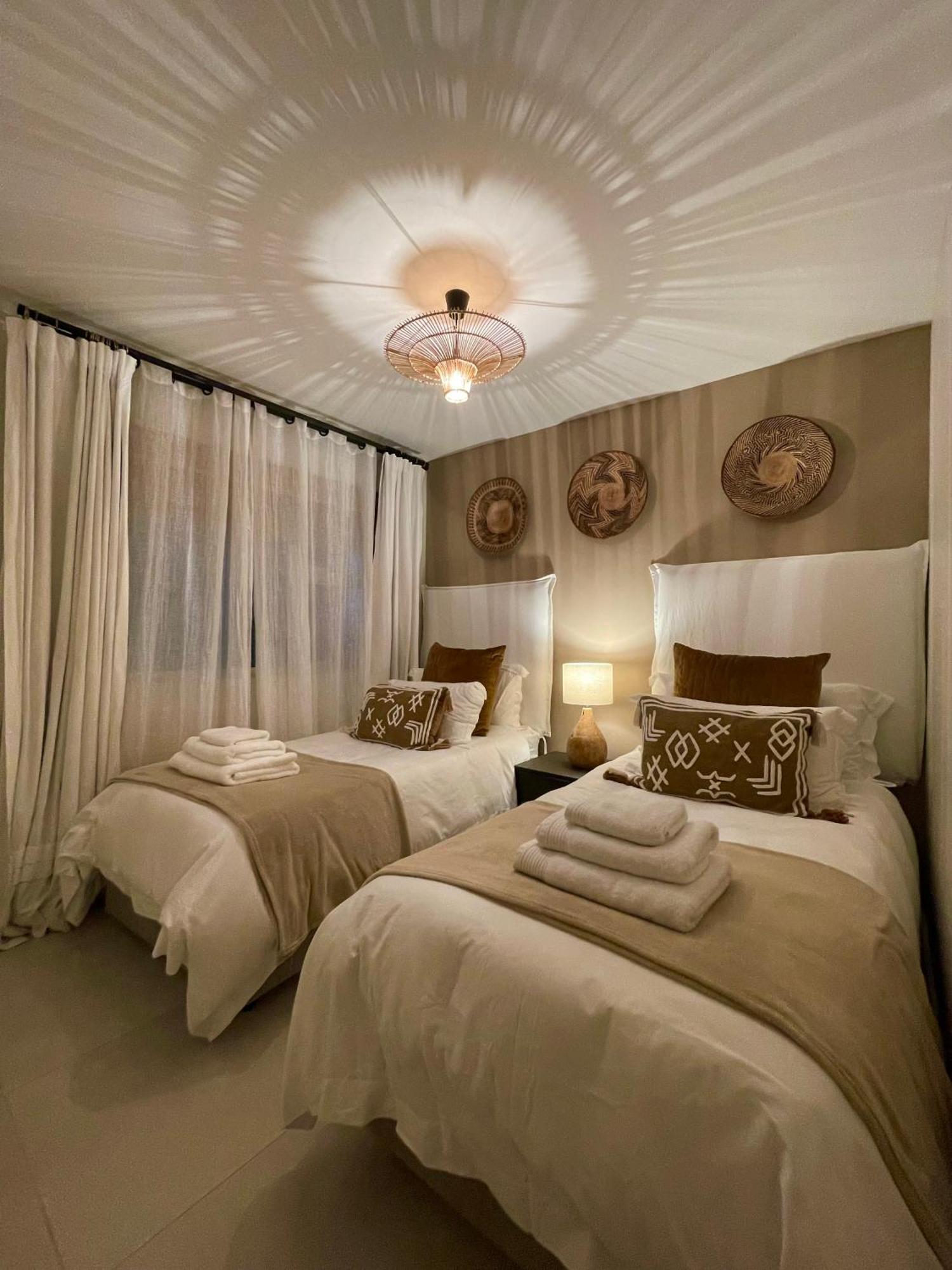 Abode Africa Appartement Bloubergstrand Buitenkant foto